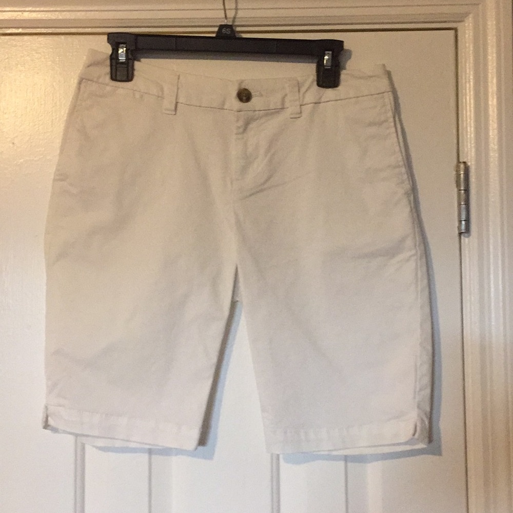 Faded Glory white chino shorts